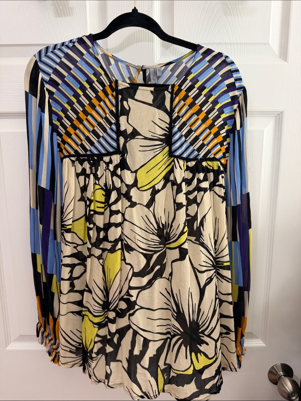 Blank London size 2x Mixed-Print Long Sleeve Blouse in Cream, Black & Blue